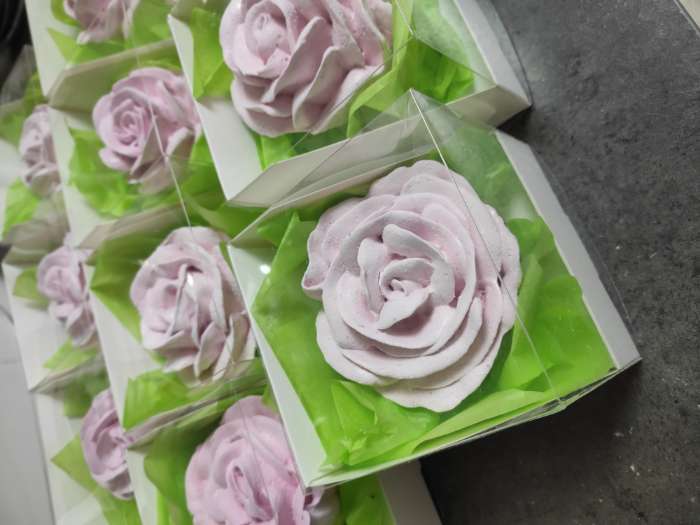 Фотография покупателя товара Коробка для 1 капкейка с прозрачной крышкой, 10.5×10.5×10 см, кондитерская упаковка - Фото 6