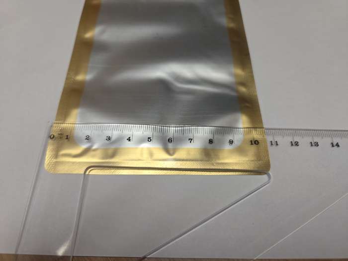 Фотография покупателя товара Пакет Зип - лок с окном, с еврослотом, золотой, 12×18 см - Фото 2