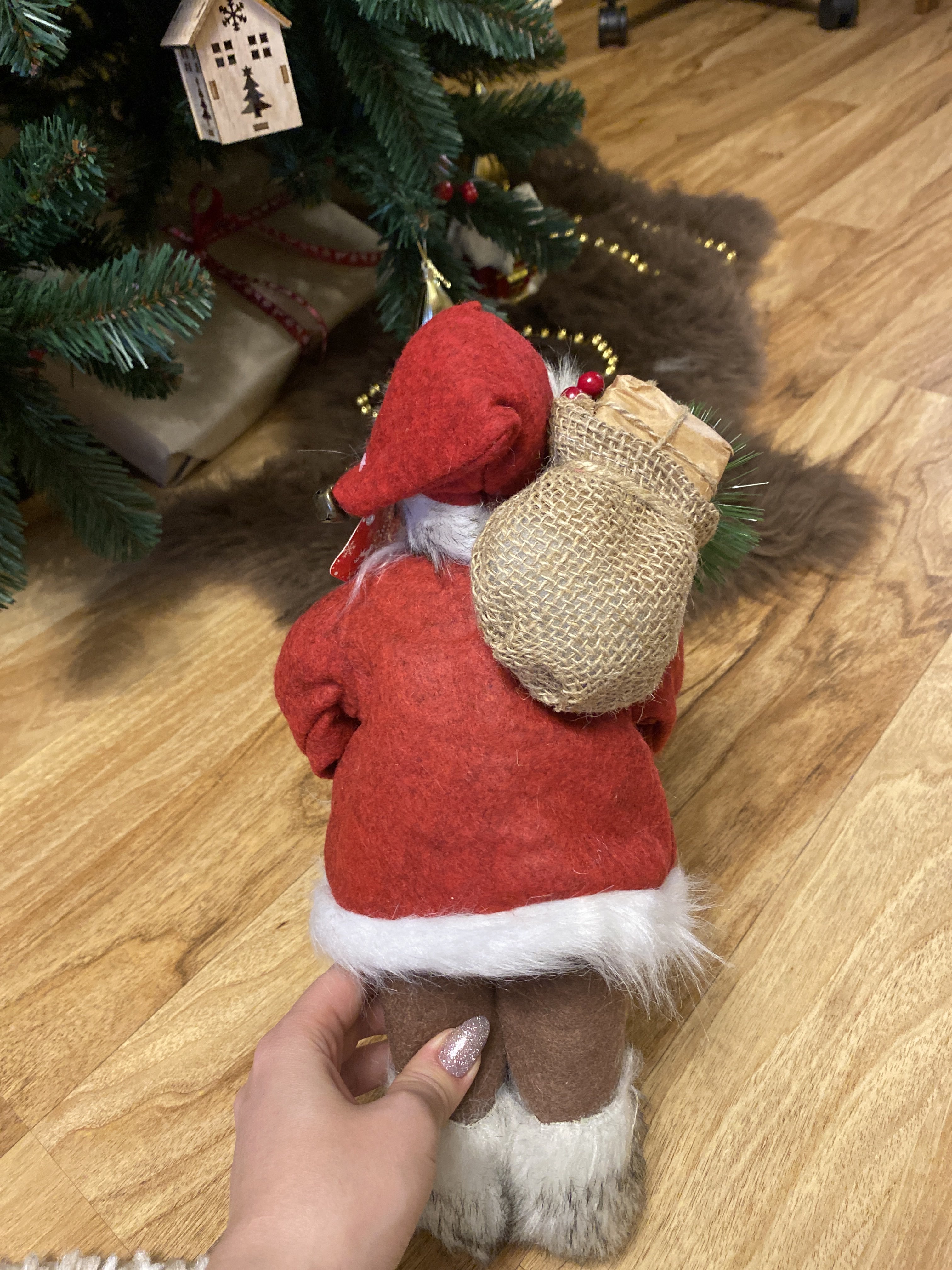 Фотография покупателя товара Дед Мороз "В красной шубке, с фонариком и мешочком" 30 см - Фото 4