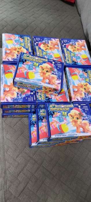 Фотография покупателя товара Игровой набор с проектором и книгами «Новогодний проектор. Лошадь», свет, 3 сказки - Фото 1