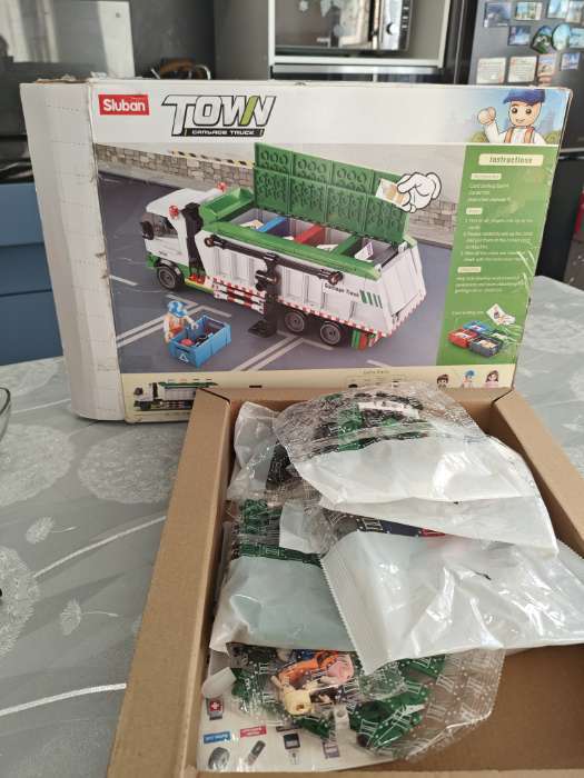 Фотография покупателя товара Конструктор Город «Сортировочный мусоровоз», 432 детали - Фото 1