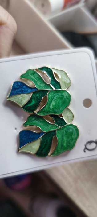 Фотография покупателя товара Серьги с эмалью «Листья» монстеры, цвет зелёный в золоте - Фото 4