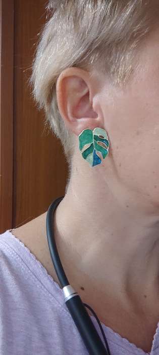 Фотография покупателя товара Серьги с эмалью «Листья» монстеры, цвет зелёный в золоте - Фото 5