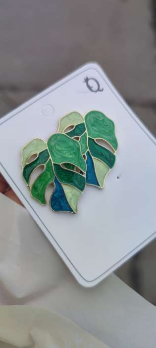 Фотография покупателя товара Серьги с эмалью «Листья» монстеры, цвет зелёный в золоте - Фото 3