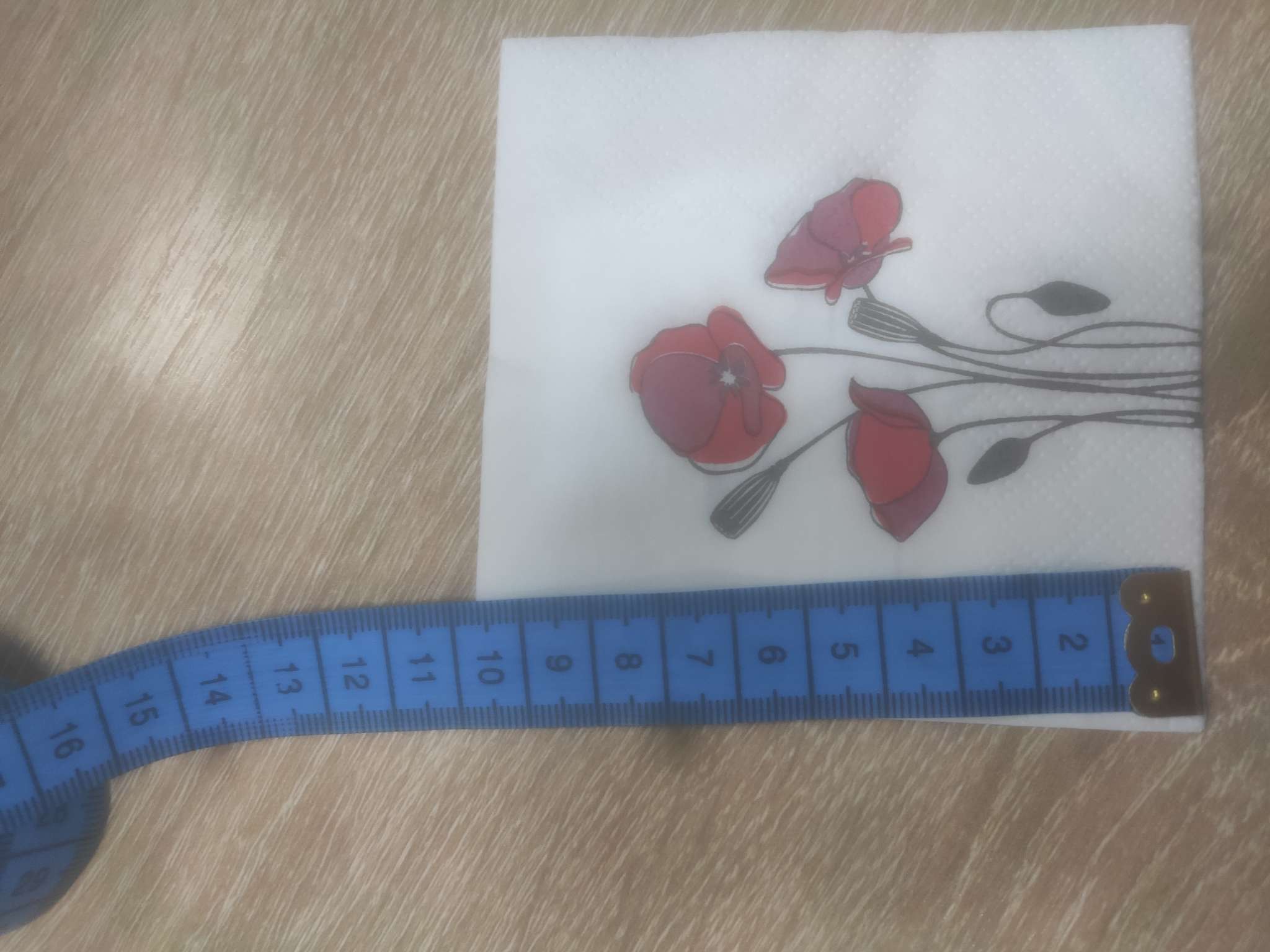 Фотография покупателя товара Салфетки бумажные «Маки», 20×20, 2 слоя, 30 шт - Фото 3