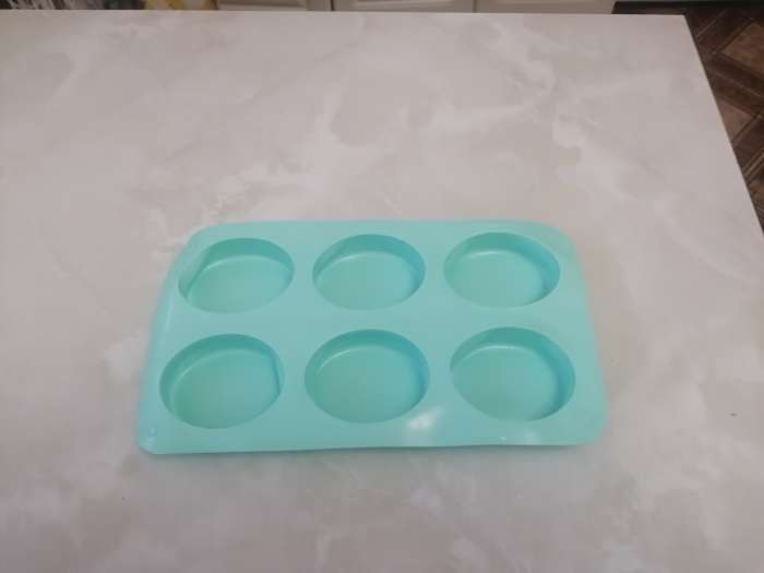 Фотография покупателя товара Форма для выпечки Доляна «Фигуры. Овал», силикон, 28×16×2 см, 6 ячеек, бирюзовая - Фото 6