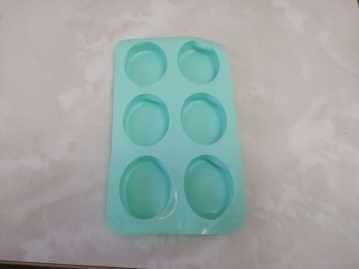 Фотография покупателя товара Форма для выпечки Доляна «Фигуры. Овал», силикон, 28×16×2 см, 6 ячеек, бирюзовая - Фото 7