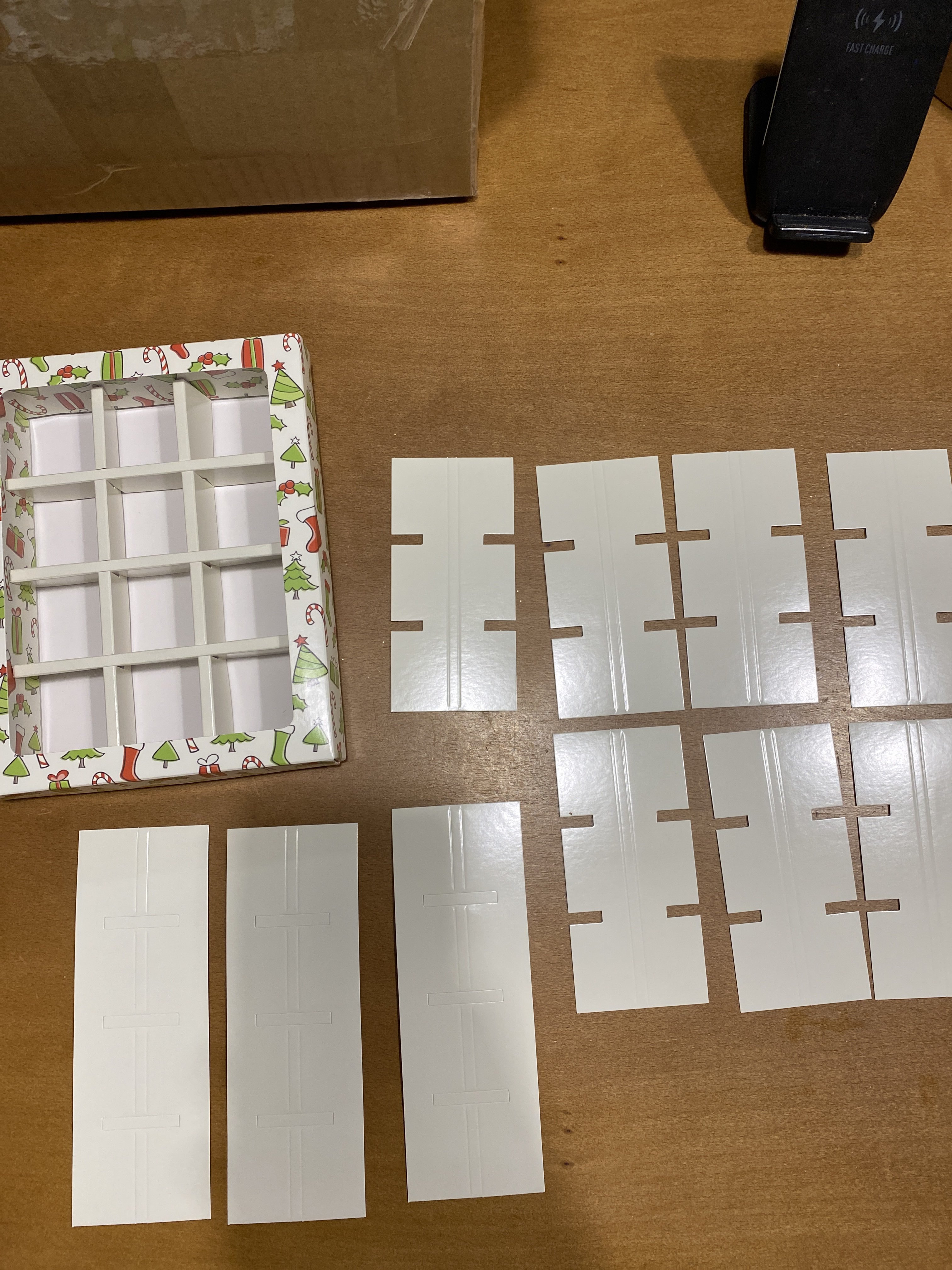 Фотография покупателя товара Новогодняя коробка - упаковка для конфет 12 шт. «Новогодний пингвин», 19×14.5×3.5 см - Фото 35