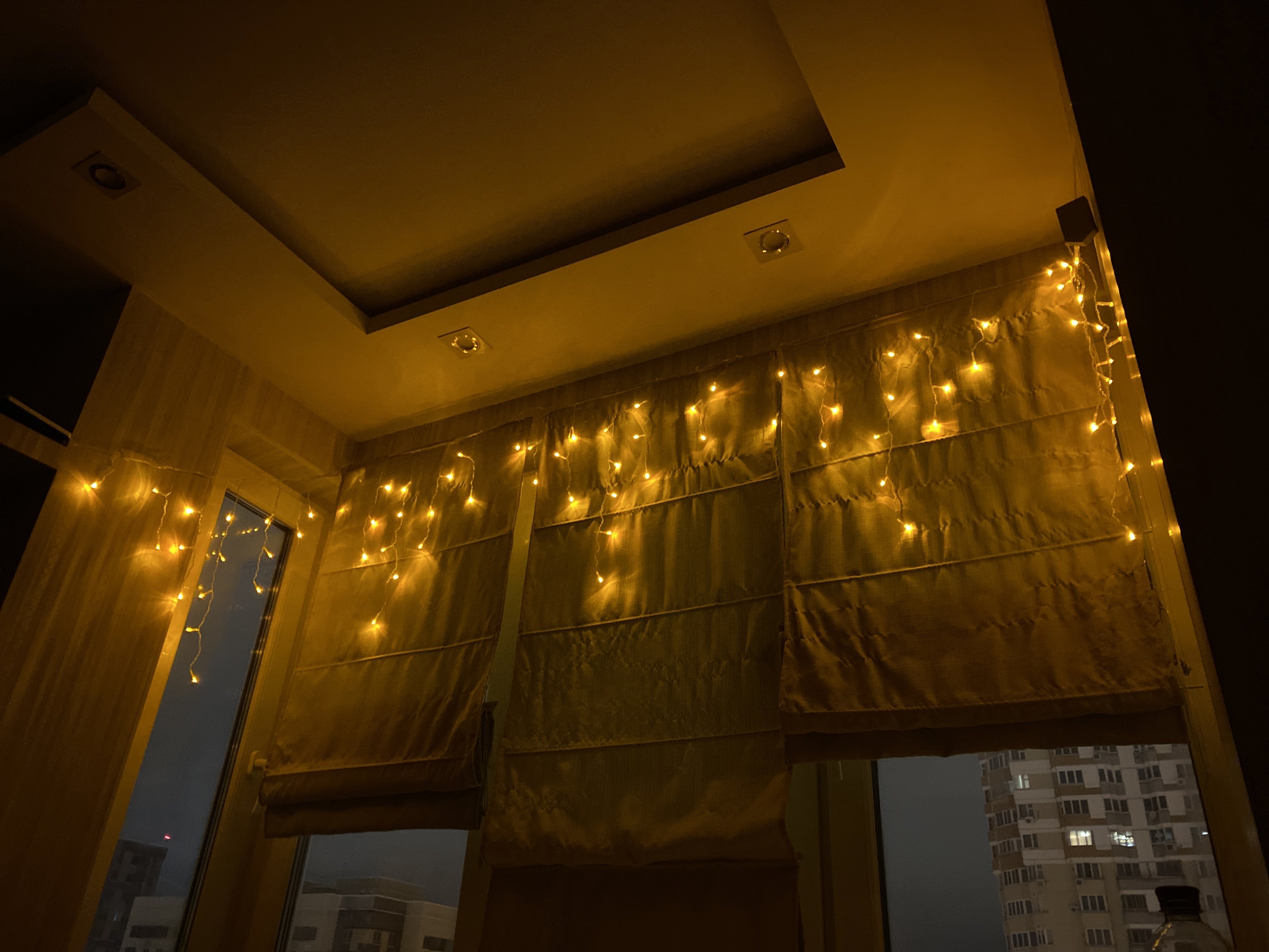 Фотография покупателя товара Гирлянда «Бахрома» 1.8 × 0.5 м, IP20, прозрачная нить, 48 LED, свечение жёлтое, 8 режимов, 220 В - Фото 17