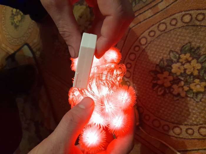 Фотография покупателя товара Гирлянда «Нить» 5 м с насадками «Ёжики красные», IP20, прозрачная нить, 30 LED, свечение красное, 8 режимов, 220 В - Фото 4