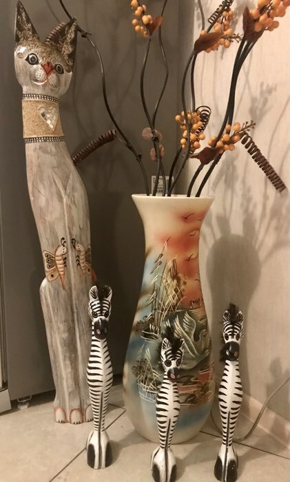 Фотография покупателя товара Сувенир «Кошка с бабочками и сердечком на ошейнике», 100×16×7 см, дерево - Фото 1