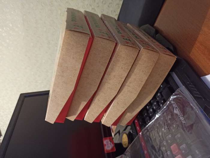 Фотография покупателя товара Коробка складная с окном "Новогодний календарь", 20 х 20 х 4 см - Фото 20