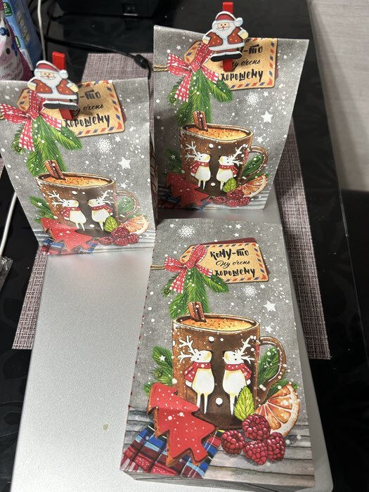 Фотография покупателя товара Пакет подарочный без ручек новогодний «Счастливых моментов», 10×19.5×7 см - Фото 1