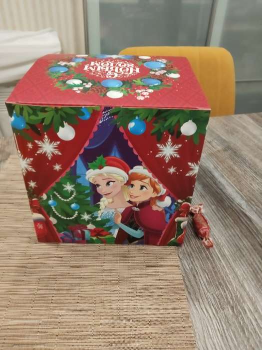 Фотография покупателя товара Коробка складная «С Новым годом», 20×20×20 см - Фото 2