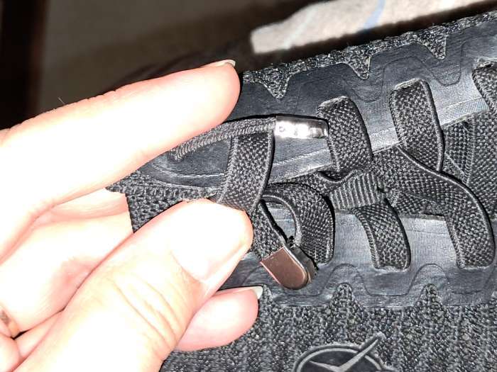 Фотография покупателя товара Шнурки для обуви, пара, плоские, с фиксаторами, эластичные, 8 мм, 100 см, белые - Фото 6