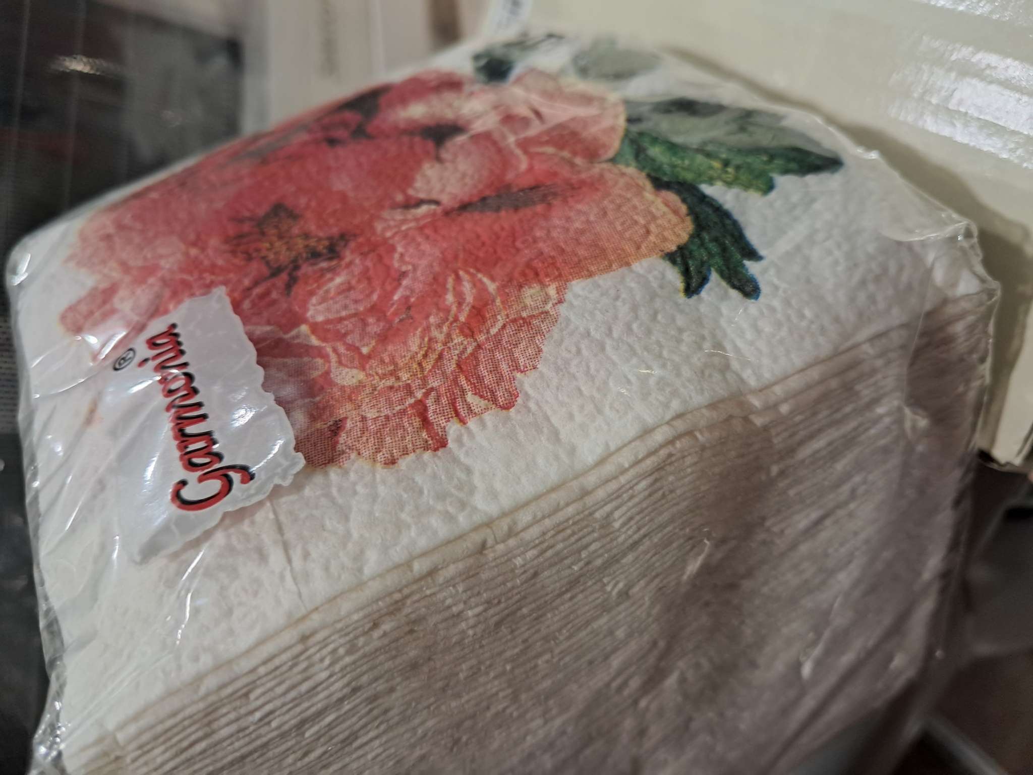 Фотография покупателя товара Салфетки бумажные Гармония цвета Пионы, 100 листов - Фото 1