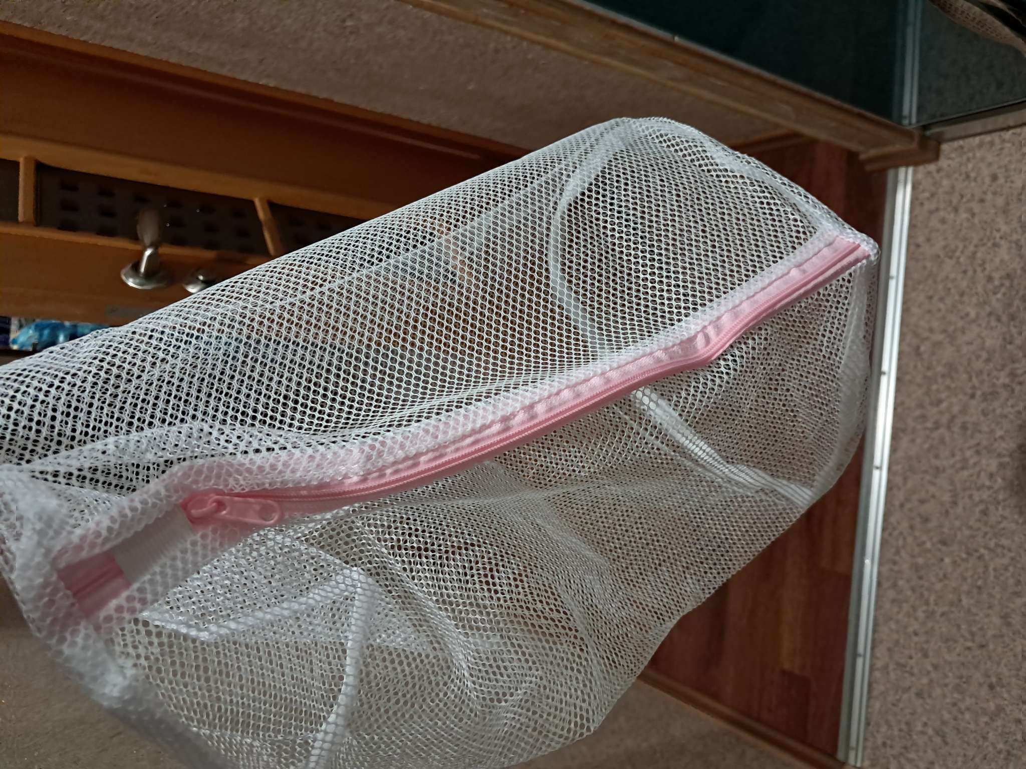 Фотография покупателя товара Мешок для стирки белья Доляна, 22×33×19 см, крупная сетка, белый - Фото 1