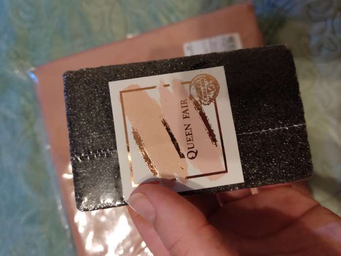 Фотография покупателя товара Пемза для педикюра, 10 × 6 см, в коробке, цвет МИКС - Фото 1