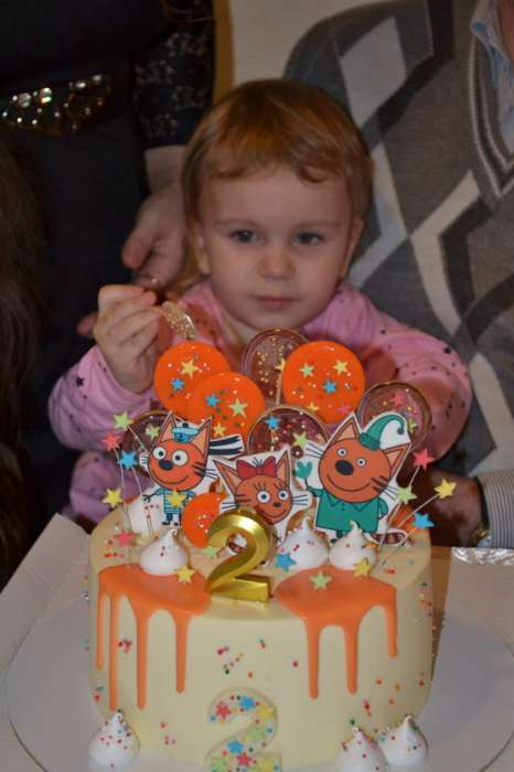 Фотография покупателя товара Свеча в торт на шпажке «‎Грань», цифра "5", 5 см, красная - Фото 45