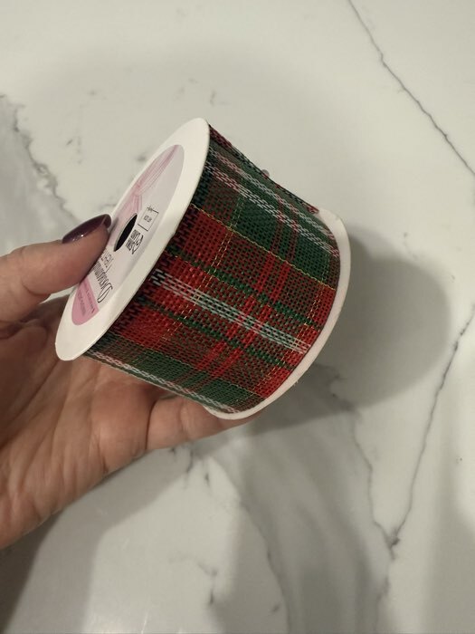 Фотография покупателя товара Лента текстильная «Клетка», 50 мм, 4.5±0.5 м, красная, зелёная - Фото 2