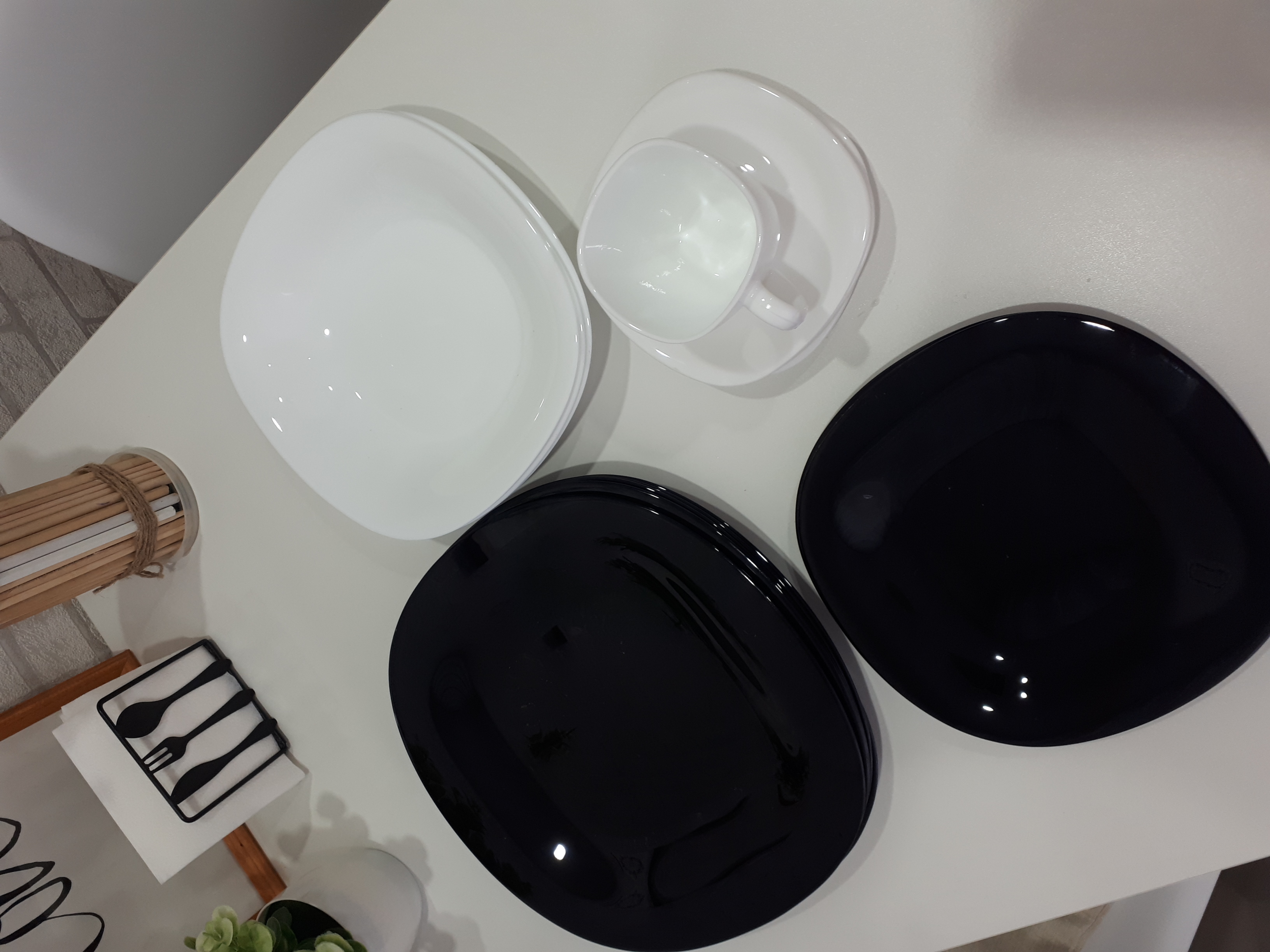 Фотография покупателя товара Сервиз столовый Luminarc Carine White&Black, стеклокерамика, 30 предметов, цвет белый и чёрный - Фото 4