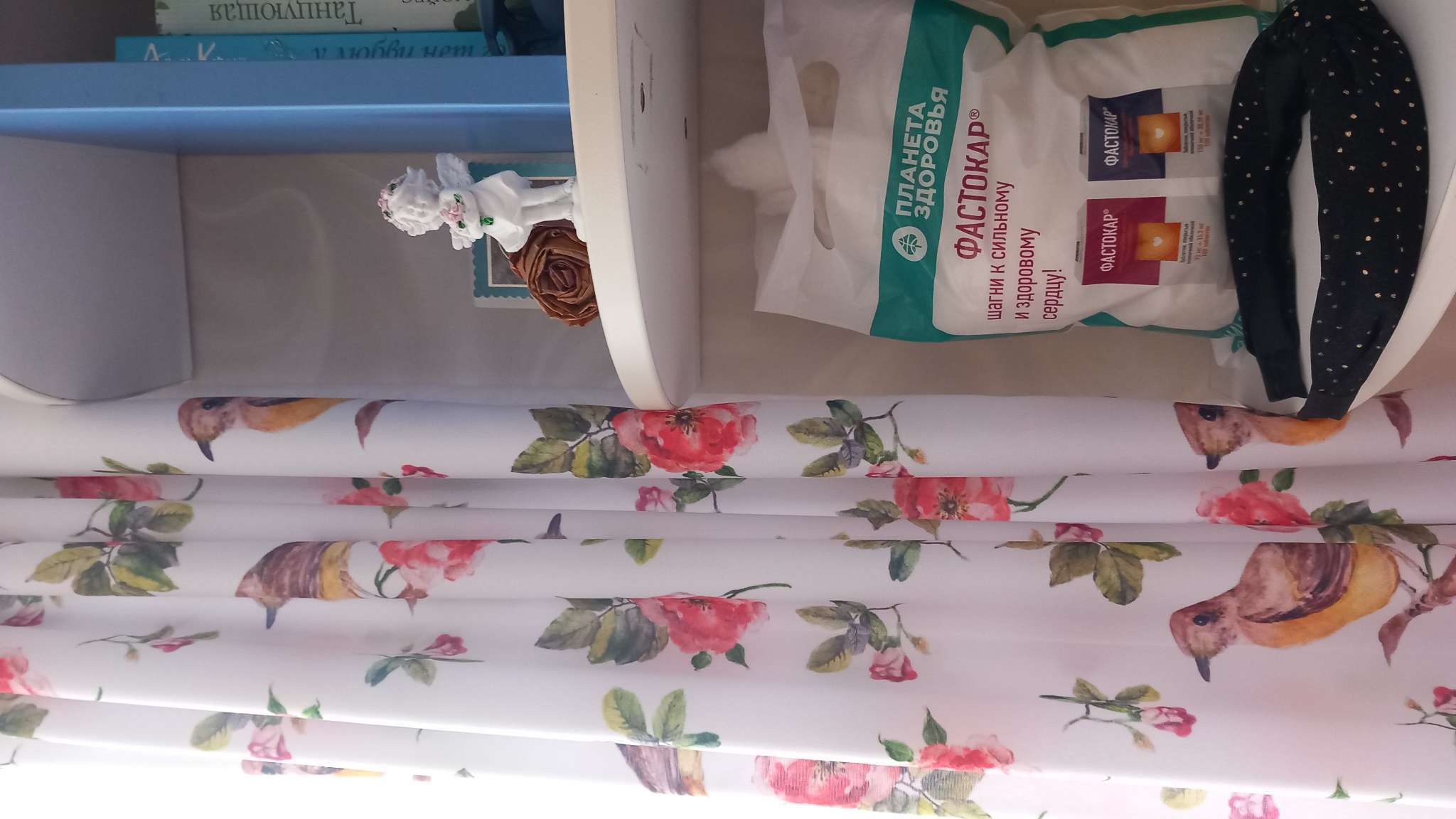 Фотография покупателя товара Фигурка полистоун «Ангел-девочка в розовом венке с розой», 7.8×3.8×2.5 см, МИКС - Фото 1