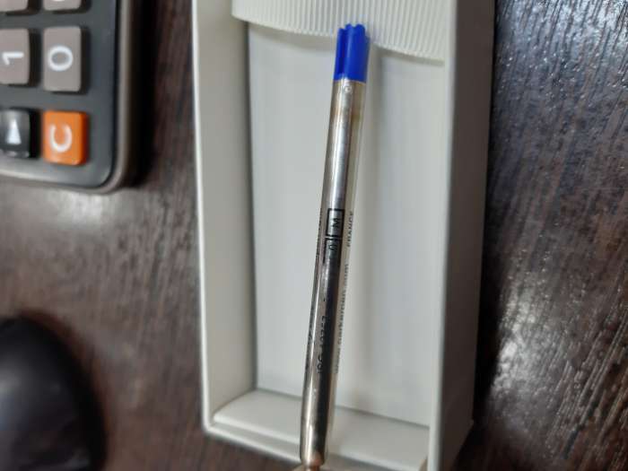 Фотография покупателя товара Ручка шариковая Parker Jotter Core Stainless Steel CT M, корпус из нержавеющей стали, серебристый матовый, синие чернила - Фото 3