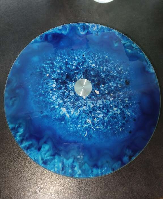 Фотография покупателя товара Подставка для торта Доляна «Голубой агат», d=32 см, вращающаяся, стекло, синяя - Фото 1