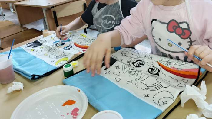 Фотография покупателя товара Мешок для обуви под раскраску «Пони» 34×40 см, спанбонд - Фото 5