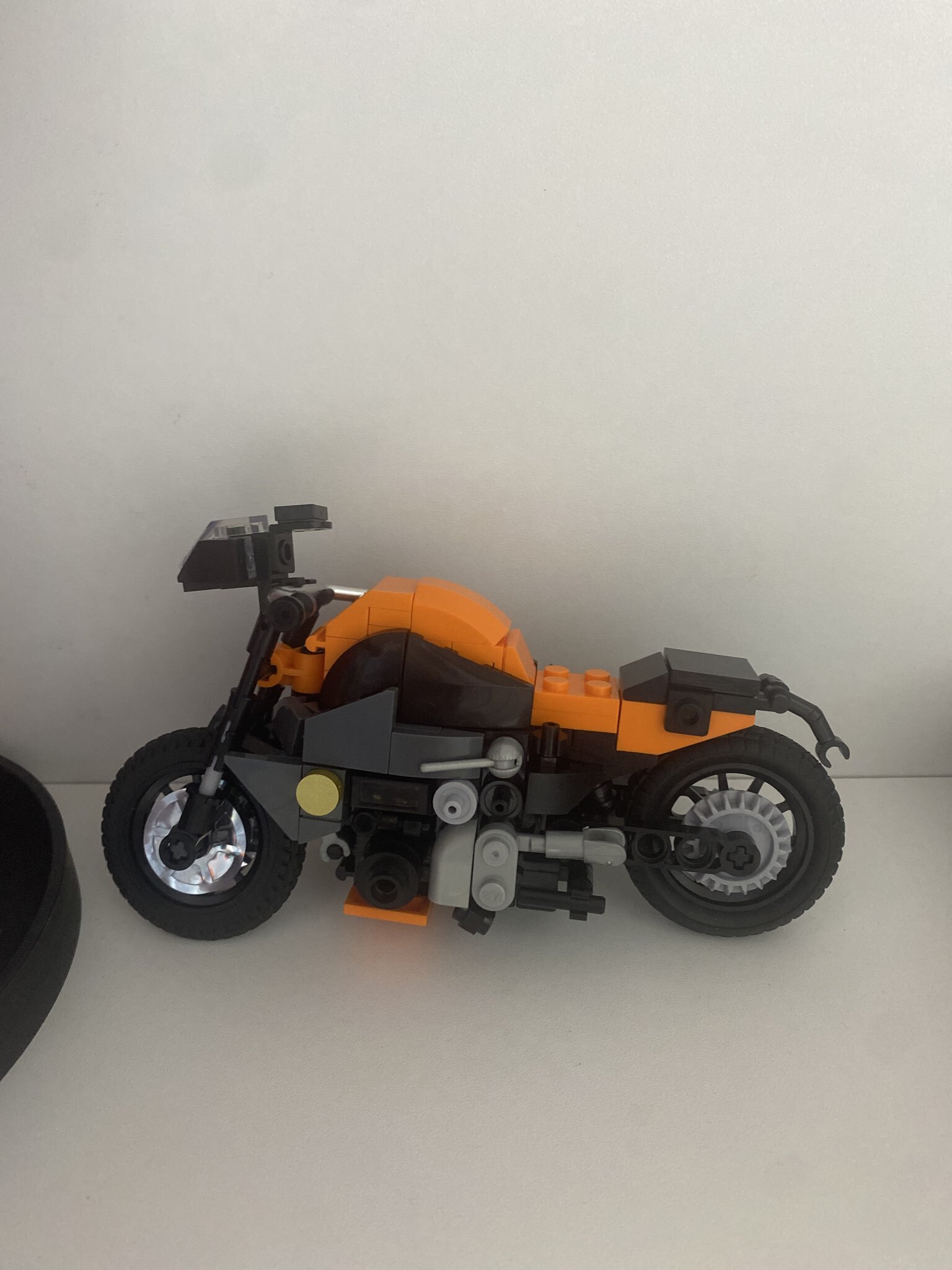 Фотография покупателя товара Конструктор мотоцикл Sluban Модельки, 196 деталей, 6+ - Фото 1