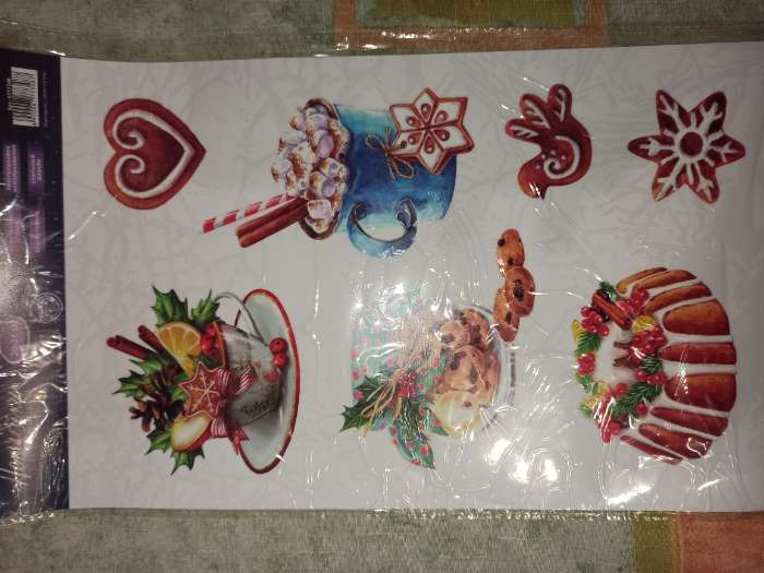 Фотография покупателя товара Наклейки на стекло «Новогодние сладости», многоразовые, 20 × 34 см - Фото 9