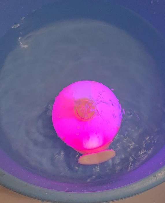 Фотография покупателя товара Игрушка для купания в ванной «Китёнок», фонтанчик, свет, цвет серый - Фото 3