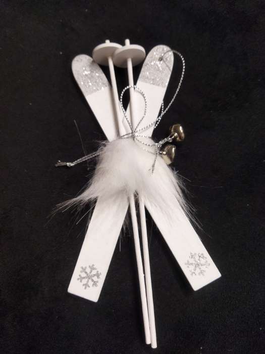 Фотография покупателя товара Елочная игрушка «Лыжи», 15 см - Фото 1