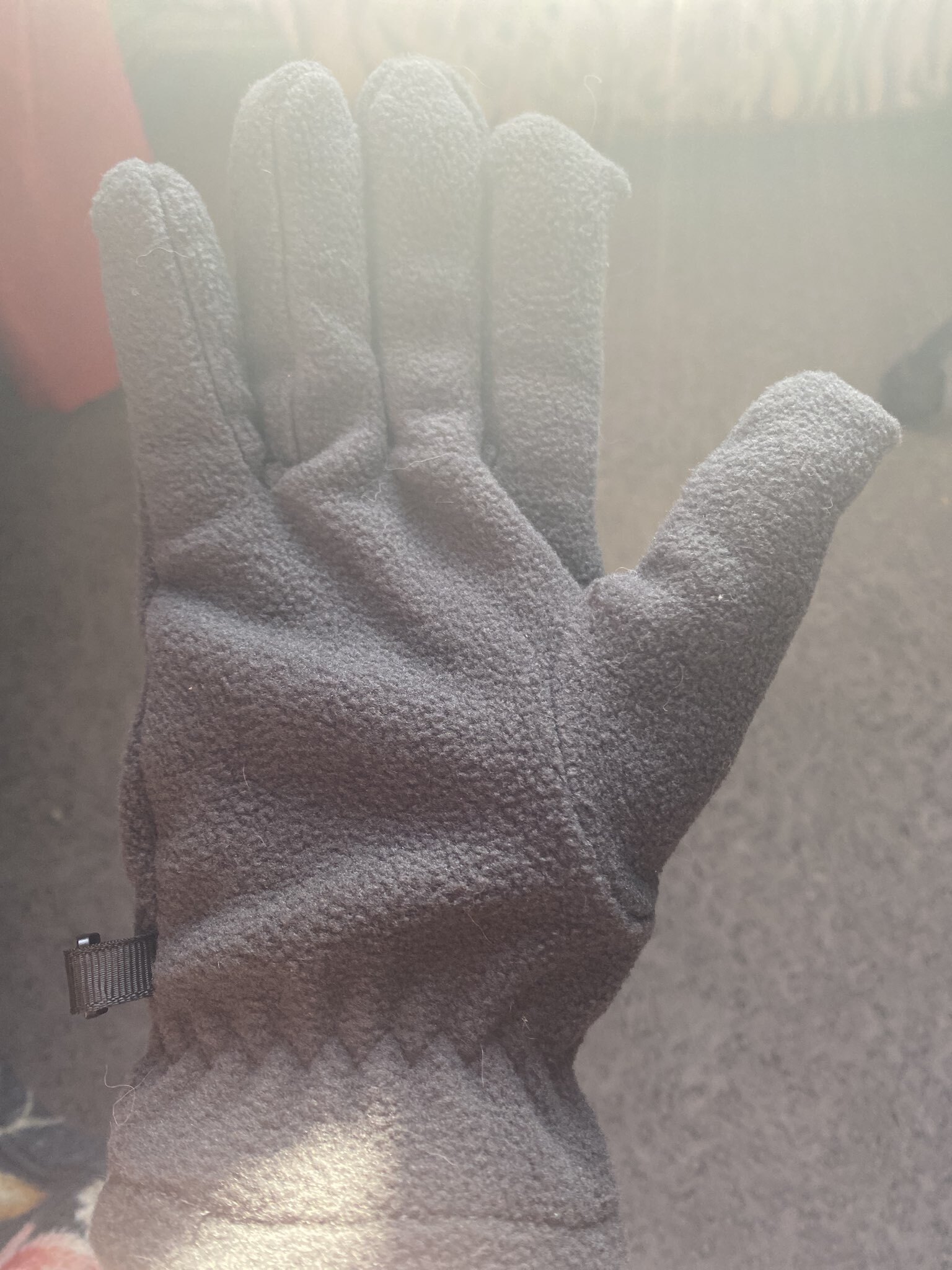 Фотография покупателя товара Перчатки флисовые ONLYTOP, серые, размер L-XL - Фото 2