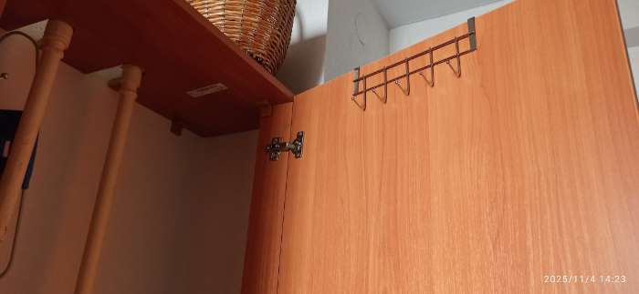 Фотография покупателя товара Вешалка на дверцу толщиной 2 см, Доляна «Блеск», 5 крючков, 24.5×10×6 см, хром - Фото 1