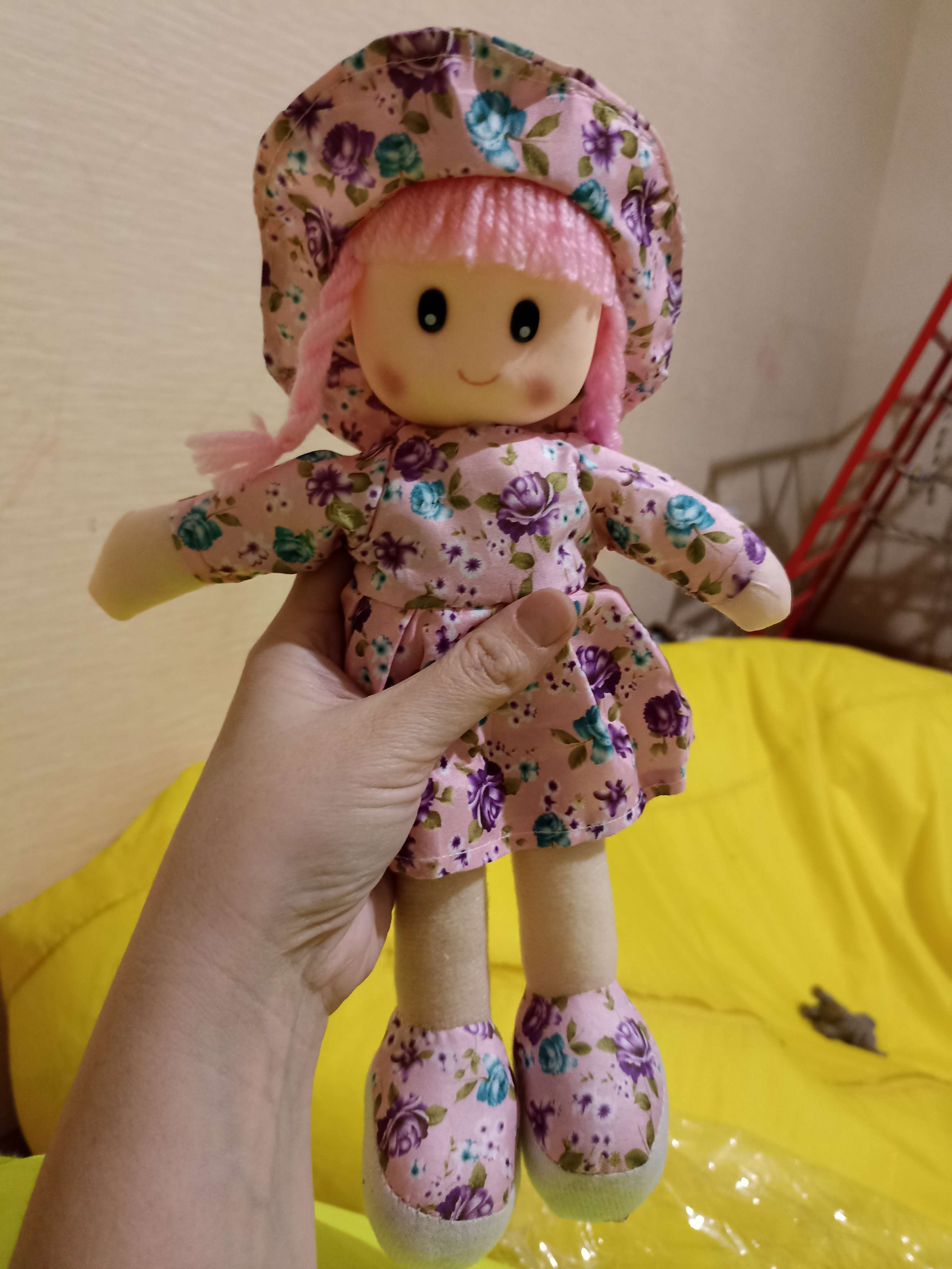 Фотография покупателя товара Мягкая игрушка «Кукла», в шляпке и платьишке, цвета МИКС - Фото 2