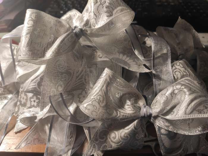 Фотография покупателя товара Лента декоративная «Жаккард», 50 мм, 9 ± 0,5 м, цвет серебряный