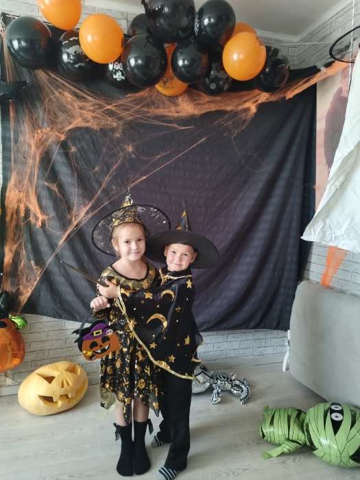 Фотография покупателя товара Карнавальный набор «Мудрый волшебник»: плащ, шляпа, очки, палочка - Фото 1