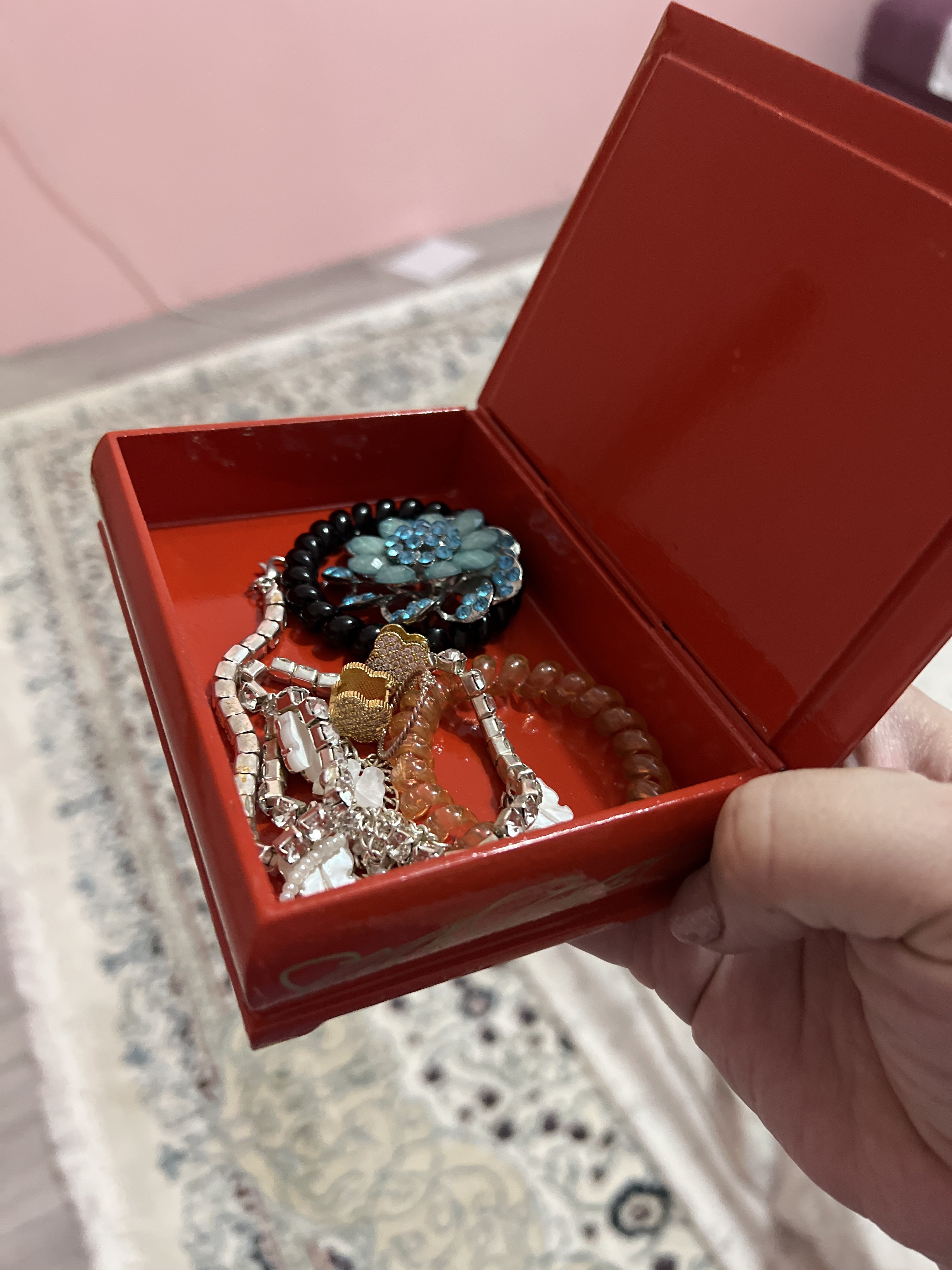 Фотография покупателя товара Шкатулка «Цветение сакуры», красная, 10×14 см, лаковая миниатюра - Фото 2