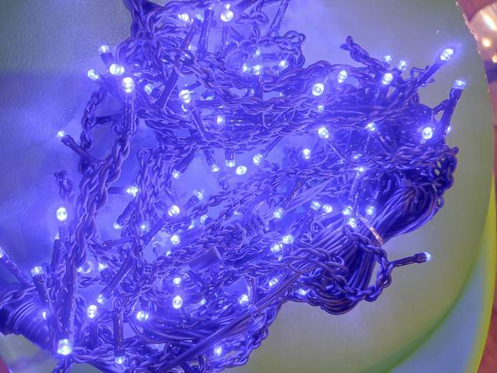 Фотография покупателя товара Гирлянда «Бахрома» 3 × 0.6 м, IP44, УМС, белая нить, 160 LED, свечение фиолетовое, 220 В - Фото 13