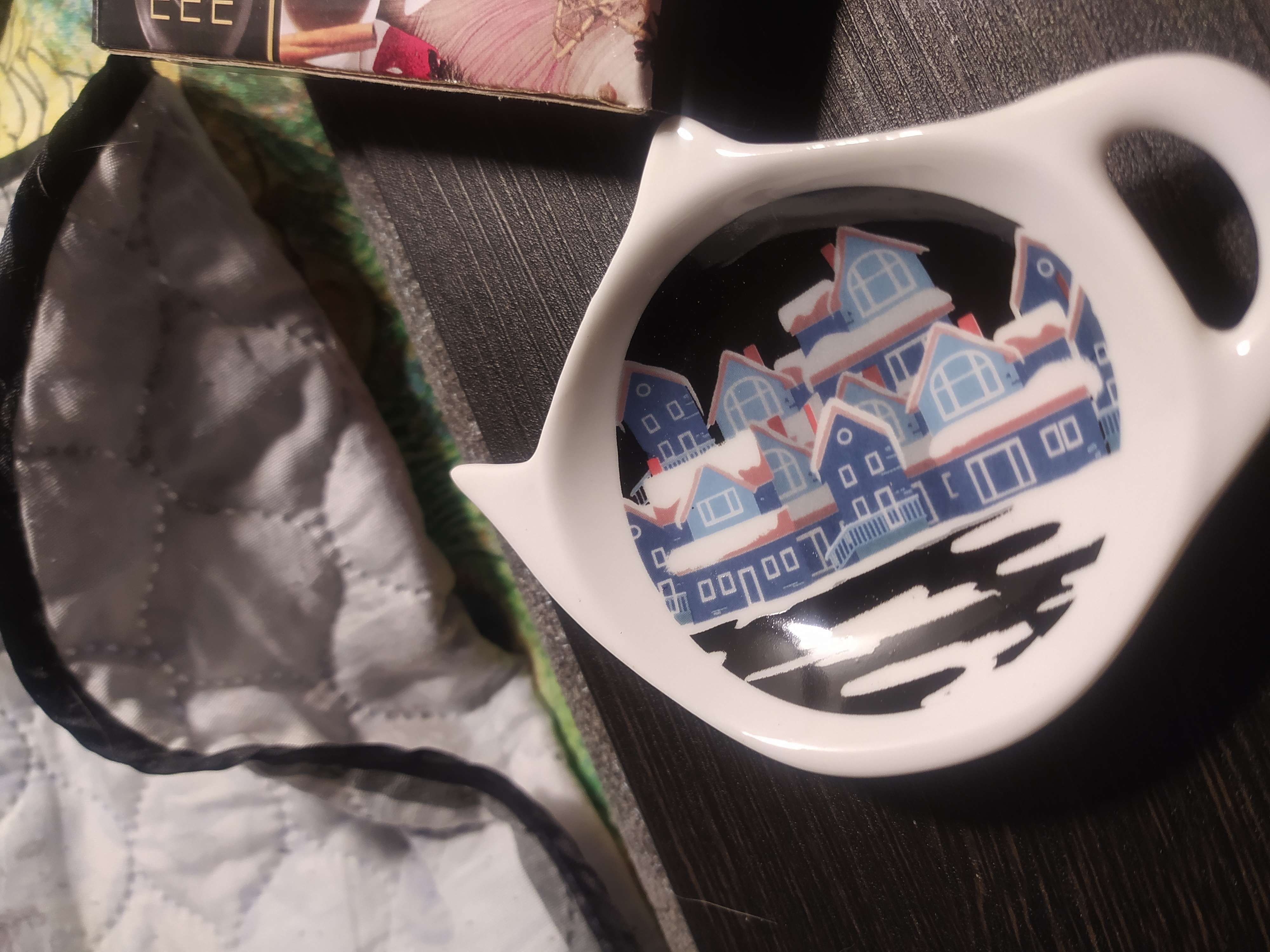 Фотография покупателя товара Подставка фарфоровая под чайный пакетик Magistro «Новый год. Пряничное волшебство», 12×8,4 см - Фото 4