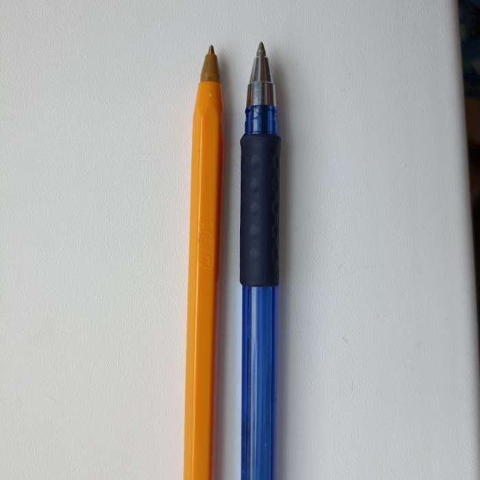 Фотография покупателя товара Ручка шариковая Pentel «Идеальная ручка школьника», трёхгранная зона захвата, узел-игла 0,7 мм, стержень синий, масляная основа, резиновый грипп - Фото 3