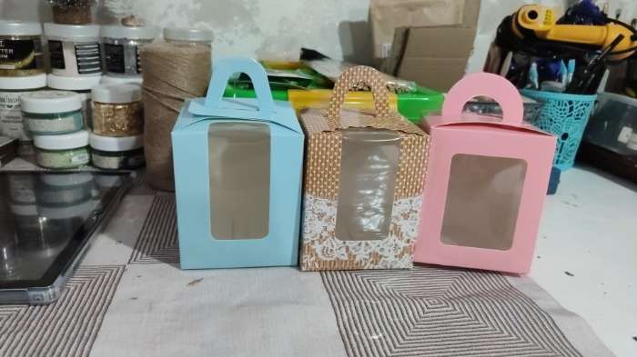 Фотография покупателя товара Коробка для 1 капкейк с окном голубая, 9.2×9.2×11.1 см - Фото 1