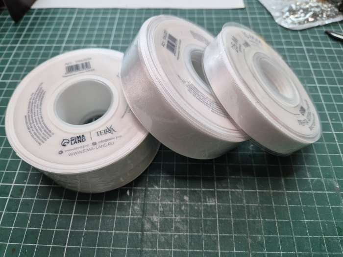 Фотография покупателя товара Лента атласная TEIRA, двухсторонняя, 38 мм, 25±1 м, белая №0029 - Фото 3