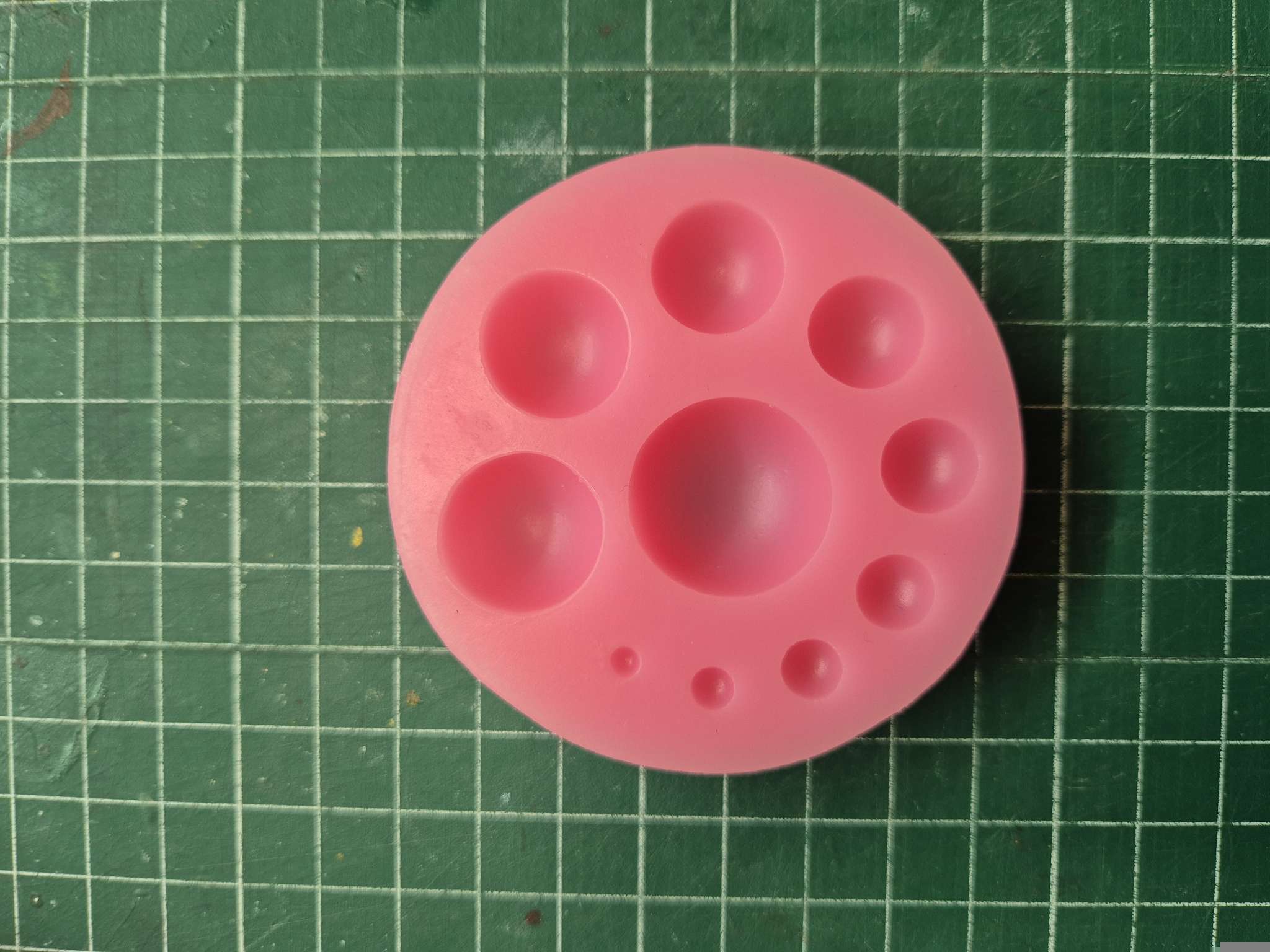 Фотография покупателя товара Молд для заливки Доляна «Полусфера», силикон, 6.5×6.5×1.5 см, розовый - Фото 2