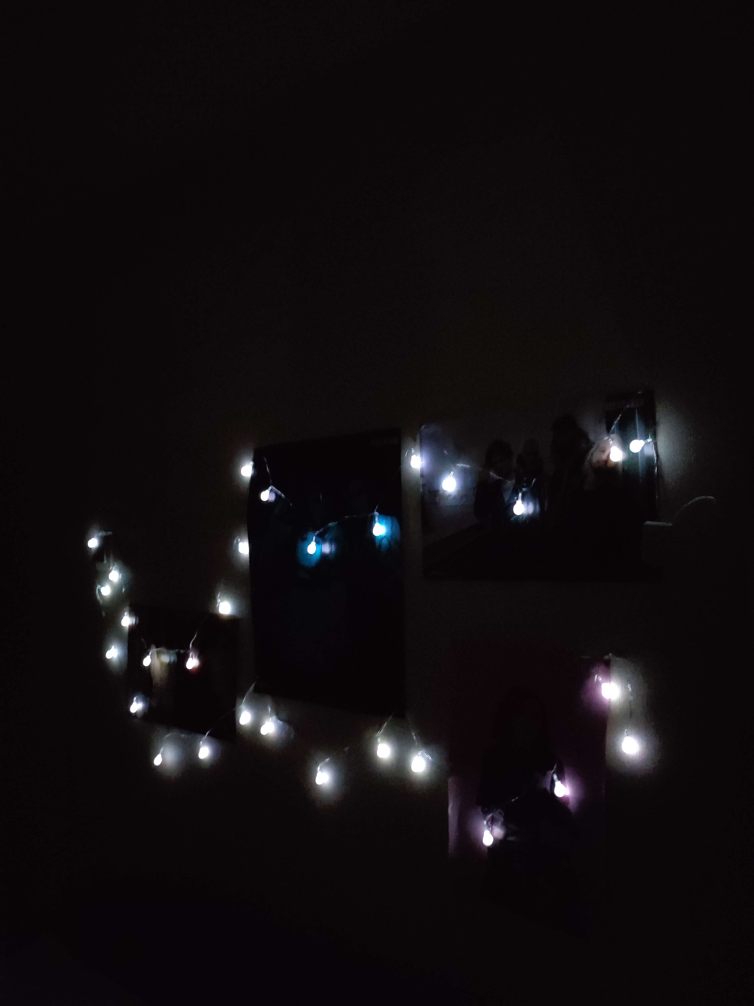 Фотография покупателя товара Гирлянда «Нить» 5 м с насадками «Шарики белые», IP20, прозрачная нить, 30 LED, свечение белое, 8 режимов, 220 В