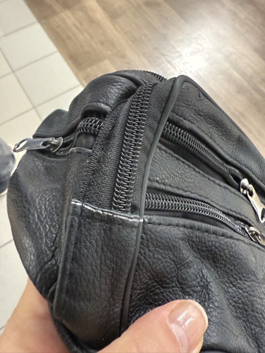 Фотография покупателя товара Сумка поясная на молнии, 7×33×12 см, чёрная - Фото 1