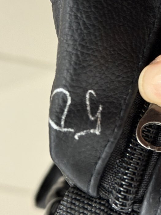 Фотография покупателя товара Сумка поясная на молнии, 7×33×12 см, чёрная - Фото 2