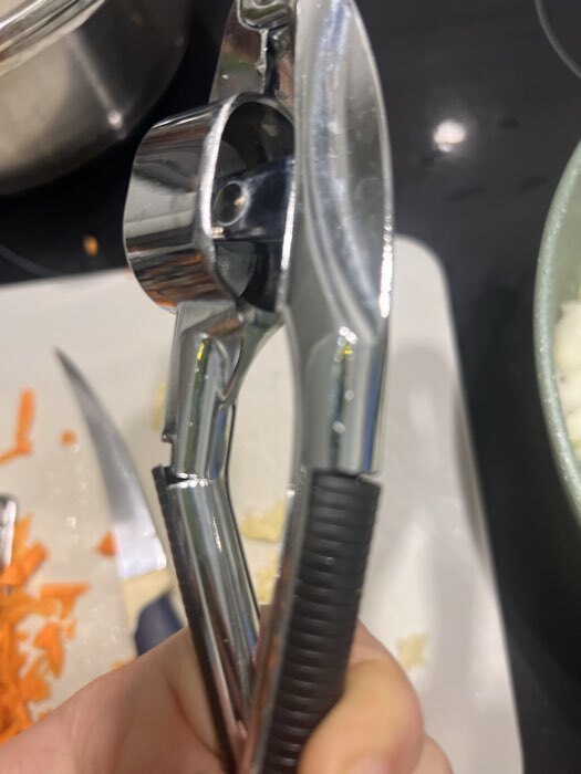 Фотография покупателя товара Пресс для чеснока Доляна «Велес», хромированный - Фото 1