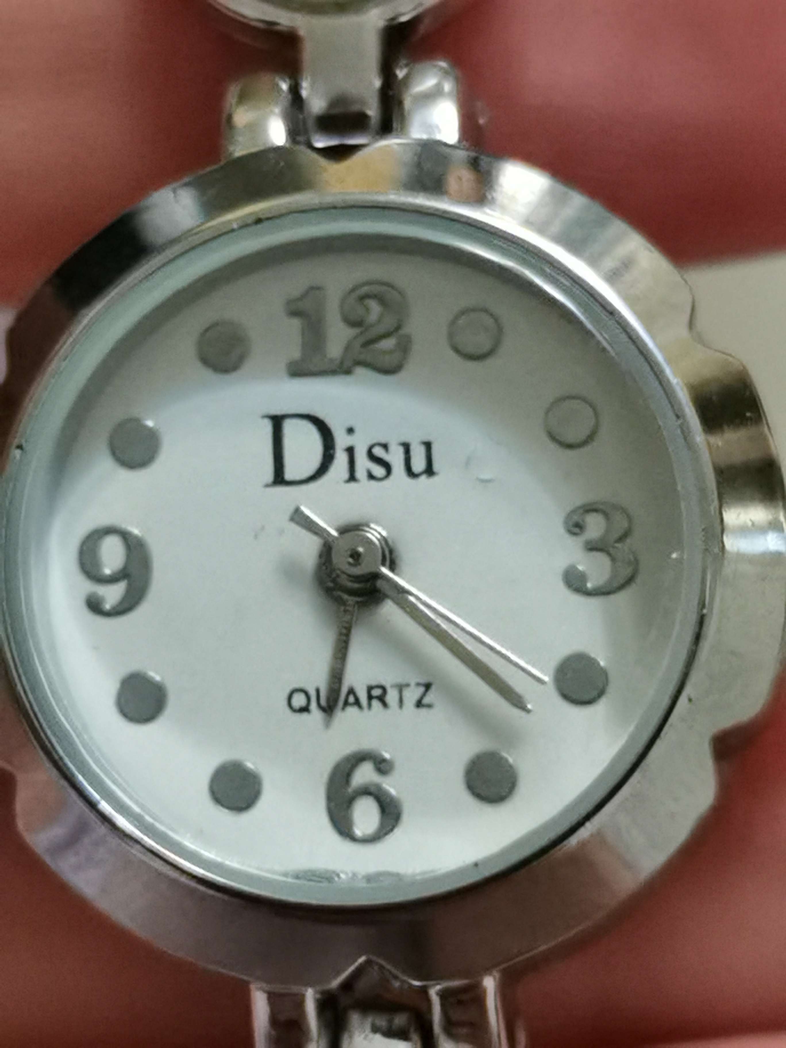 Фотография покупателя товара Женский подарочный набор Disu 2 в 1: наручные часы и браслет, d-1.8 см - Фото 1